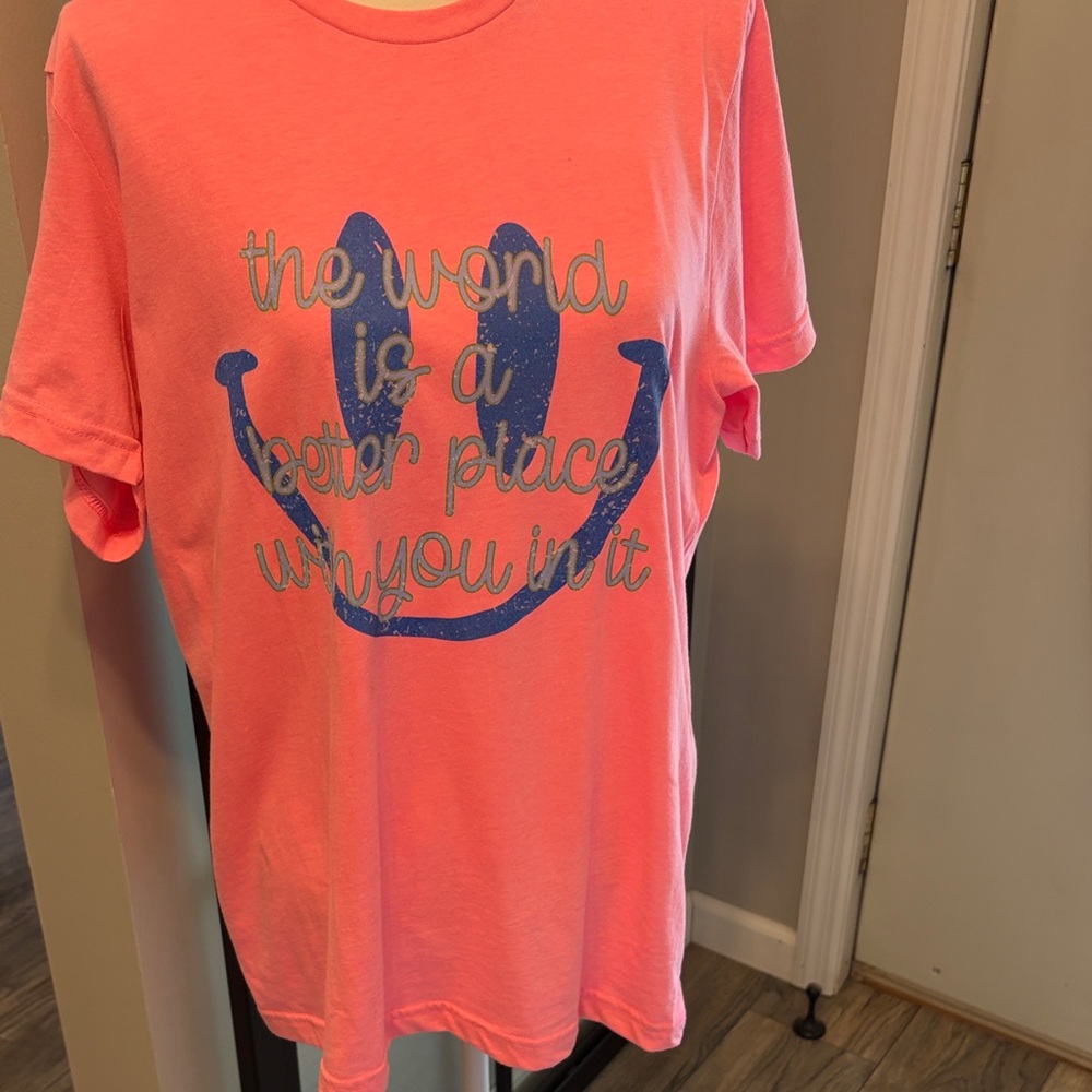 NWT…Boutique…Graphic Tee…Smiley Face/The World Is A Better Place With You In It